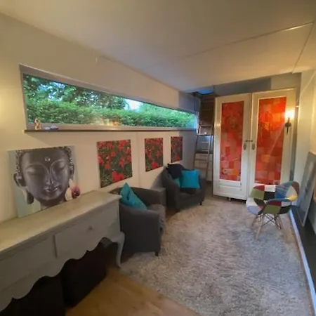 Vivaldi Apartment *